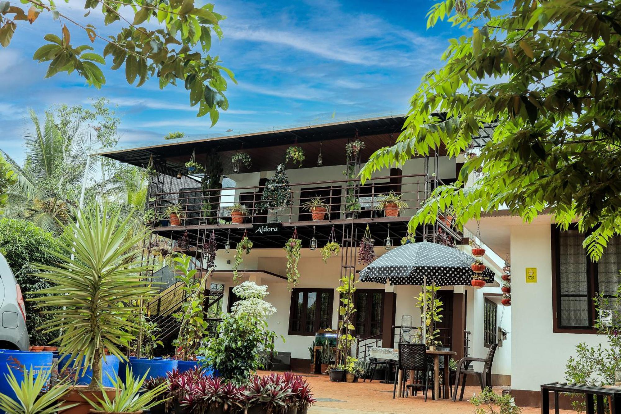 Aldora Holiday Homes Витири Екстериор снимка